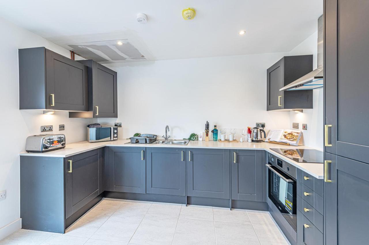 Gospel Heights Luxury Apartments With Parking Heswall Dış mekan fotoğraf